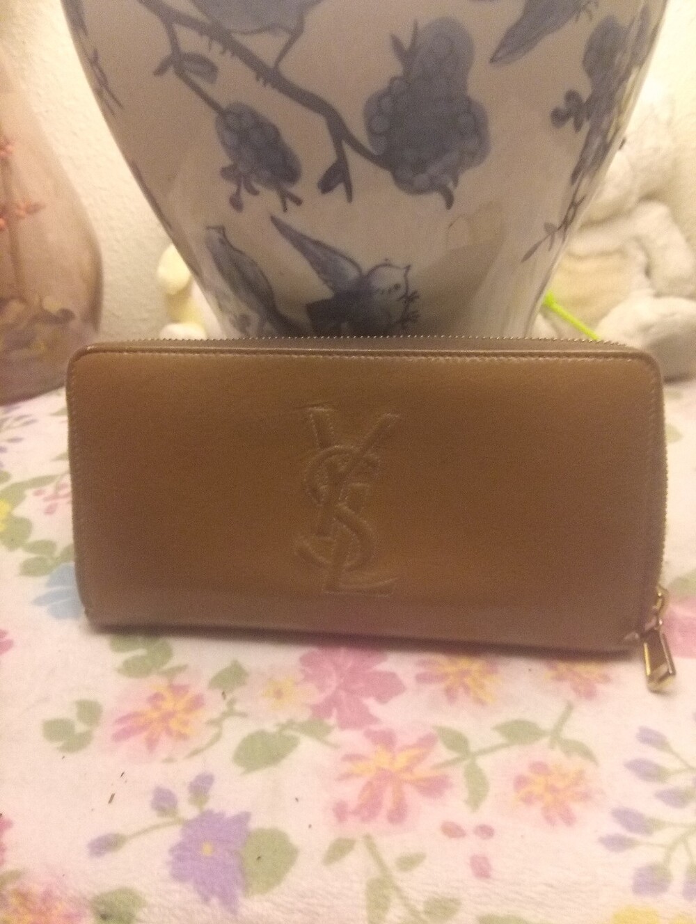 🌹Yves Saint Laurent Zip A Round Wallet Tan Leather